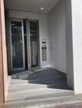 十番董友ビルの外観