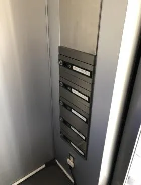 十番董友ビルの外観