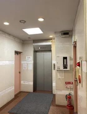 オフィススクエア新宿ビルの外観