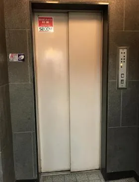 石川ビルの外観
