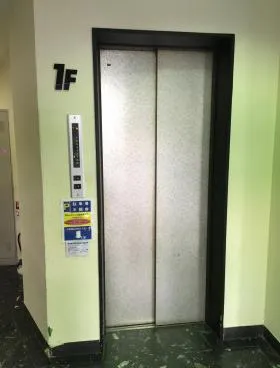 高山ランドビルの外観
