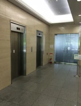 オーク赤坂ビルの外観