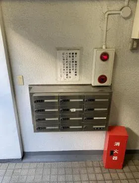 コーポナポリの外観