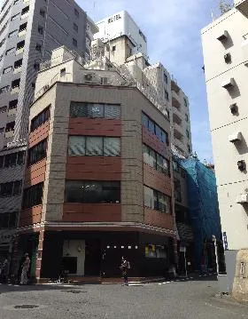 オリンピック渋谷ビルの外観