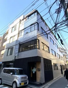 芦沢ビルの外観