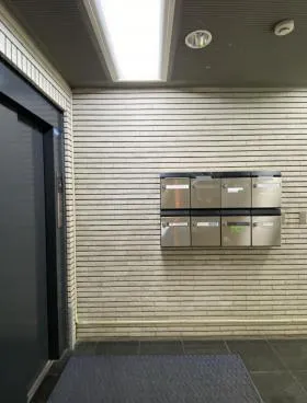 芦沢ビルの外観