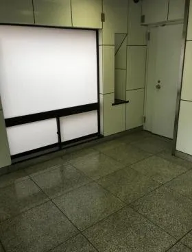 28山京ビルの外観