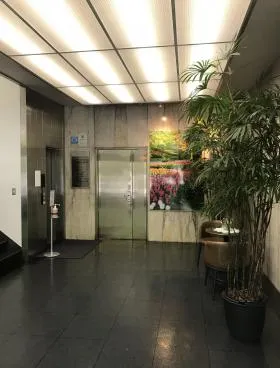 ラボ東京ビルの外観