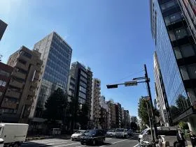 アシストビルの外観