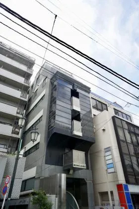 ミズホアルファビルの外観