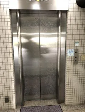 ミズホアルファビルの外観