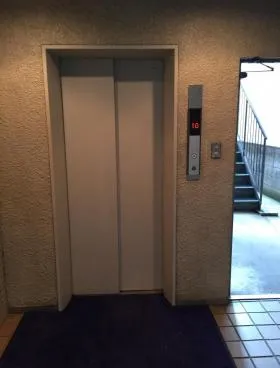 JSビルの外観