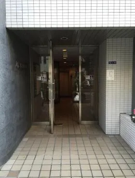 JSビルの外観