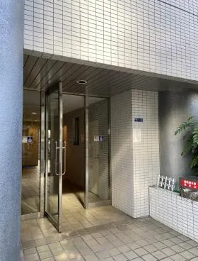 JSビルの外観