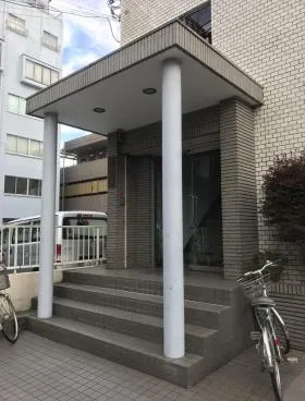 石見ビルの外観
