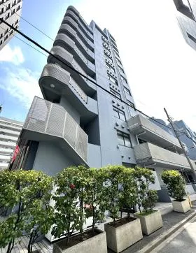 新宿ラムダックスビルの外観