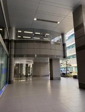 KDX西新橋ビルの外観