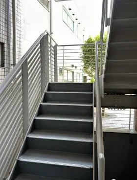 ツクド岡本ビルの外観