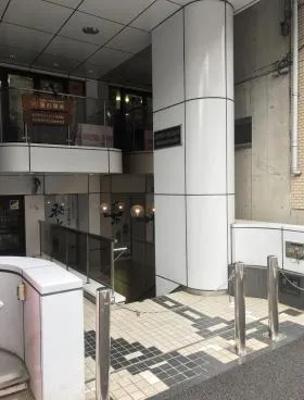 菱和パレス若松町ビルの外観