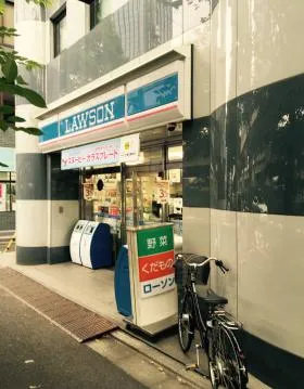 入交ビルの外観