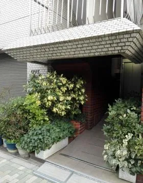 ロリエ市ヶ谷の外観