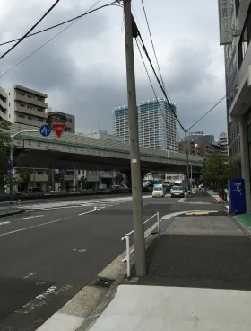 岡家寿ビルの外観