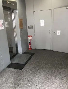 中野興産ビルの外観