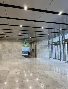 台場フロンティアビルの外観
