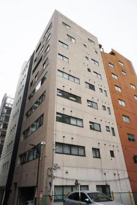 新宿鈴木B館ビルの外観