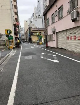 新宿鈴木B館ビルの外観