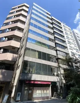 156御苑ビルの外観