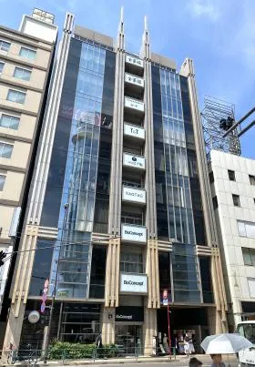 T&Tビルの外観