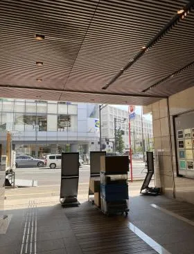 T&Tビルの外観
