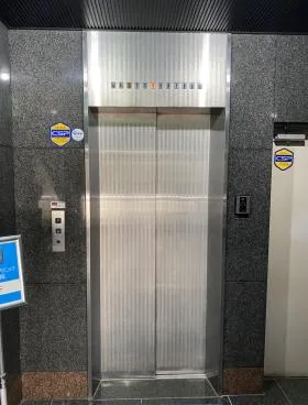 日原ビルの外観