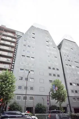 ラ・ベルティ新宿の外観
