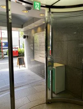 ラ・ベルティ新宿の外観