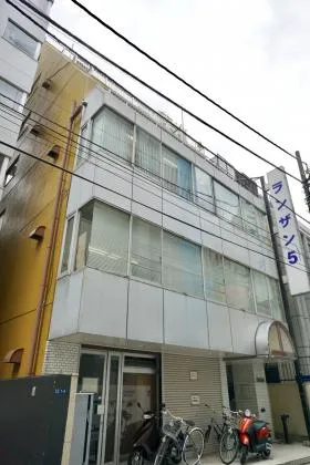 ランザン5ビルの外観