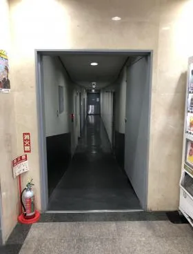 新宿御幸ビルの外観