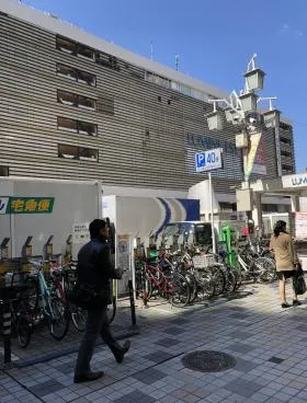 新宿御幸ビルの外観