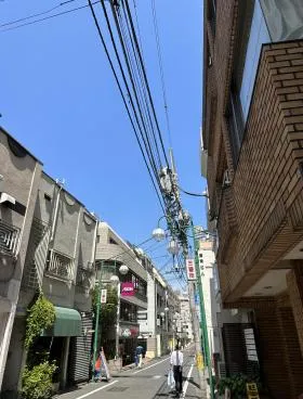 クリーン11ビルの外観