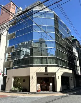 エスワン新宿の外観