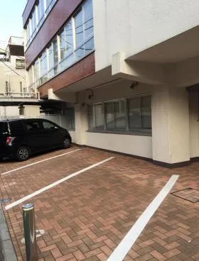 新宿山崎ビルの外観