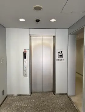 新宿スクエアビルの外観
