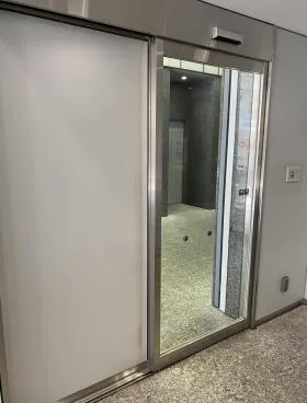 新宿スクエアビルの外観