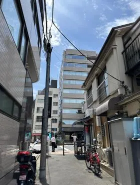 フローラビルディングの外観