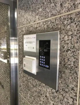 新宿桑原ビルの外観