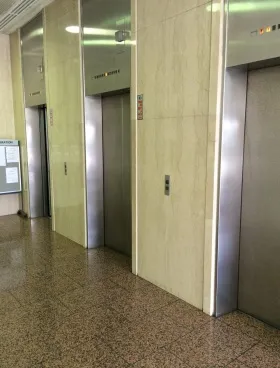 上野広小路会館の外観