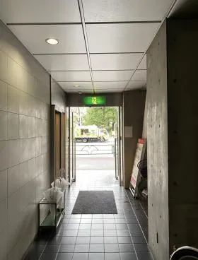 三王商会四谷ビル(旧YSKビル)の外観
