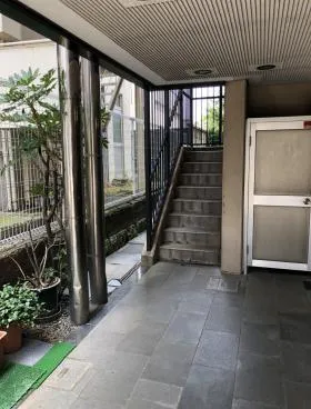 信濃町SANMOビルの外観