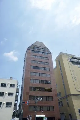信濃町SANMOビルの外観